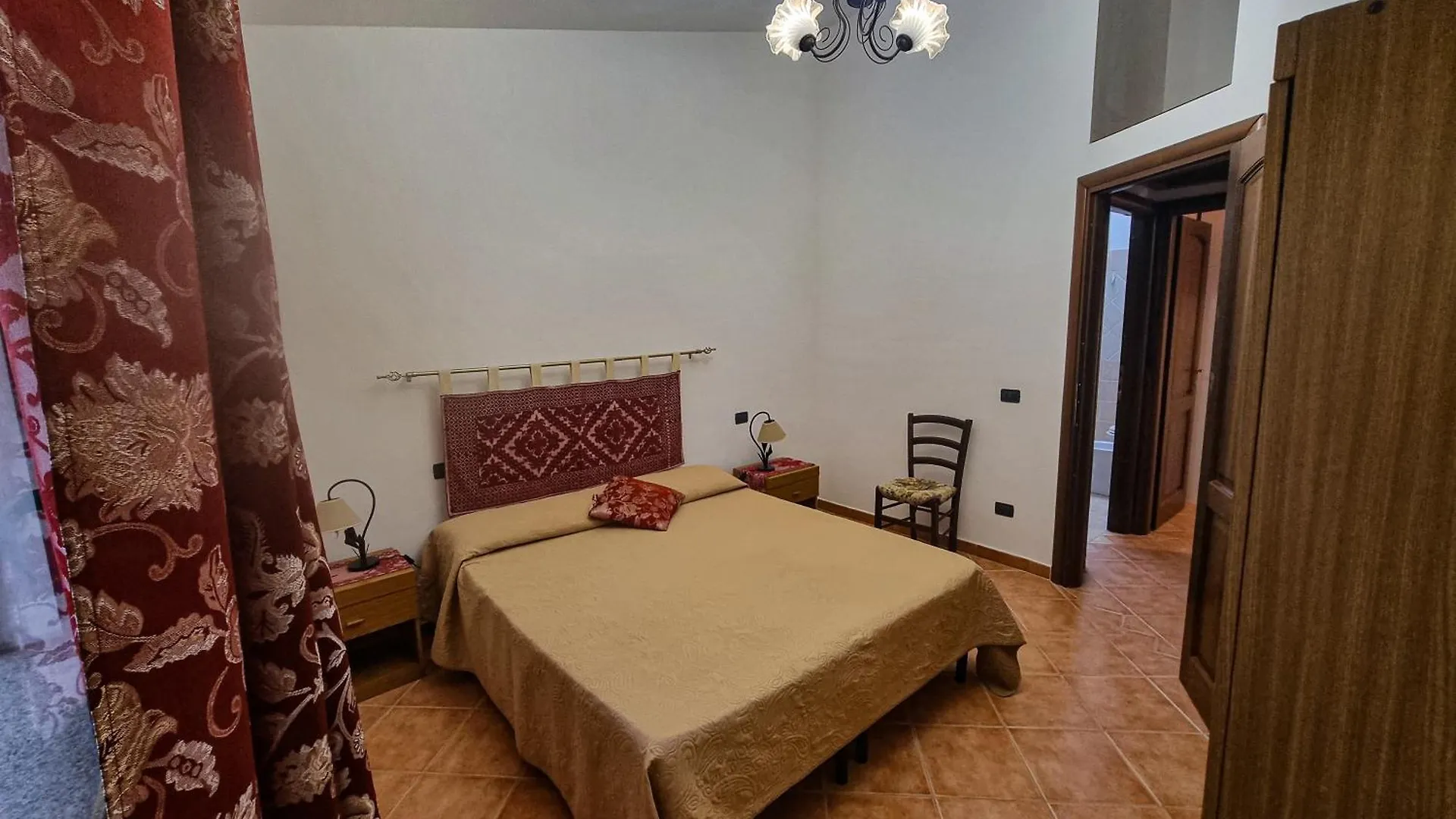 Casa Vacanze Sa Petra Ruja La Caletta Di シニスコーラ イタリア